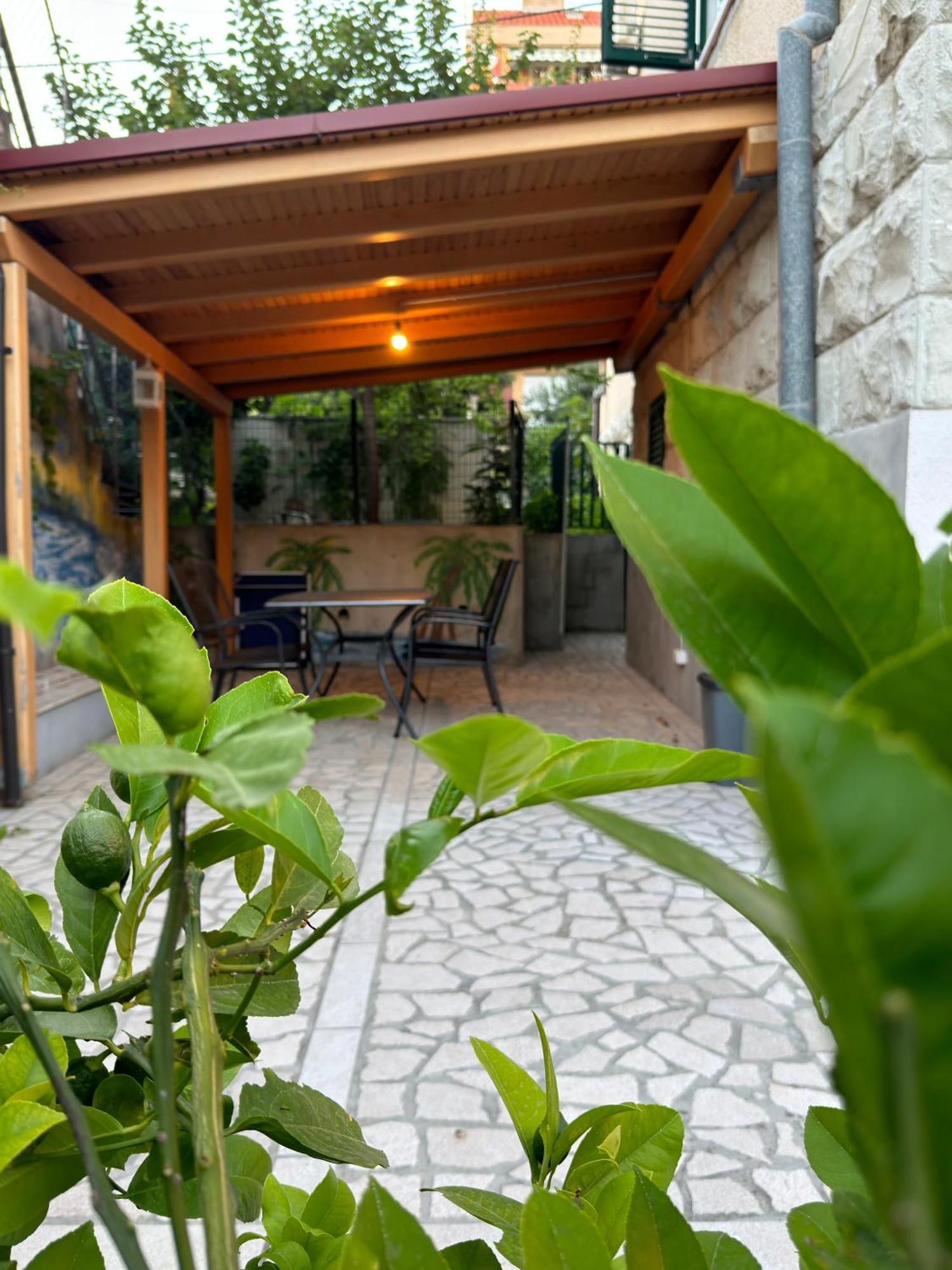 Valentinas Garden Apartment Split Exterior foto